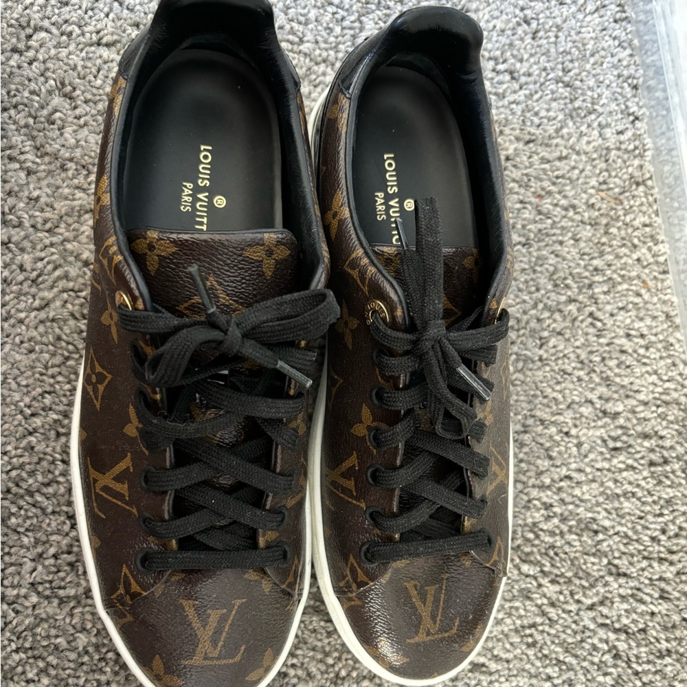 Used Louis Vuitton sneakers in great condition only been worn once